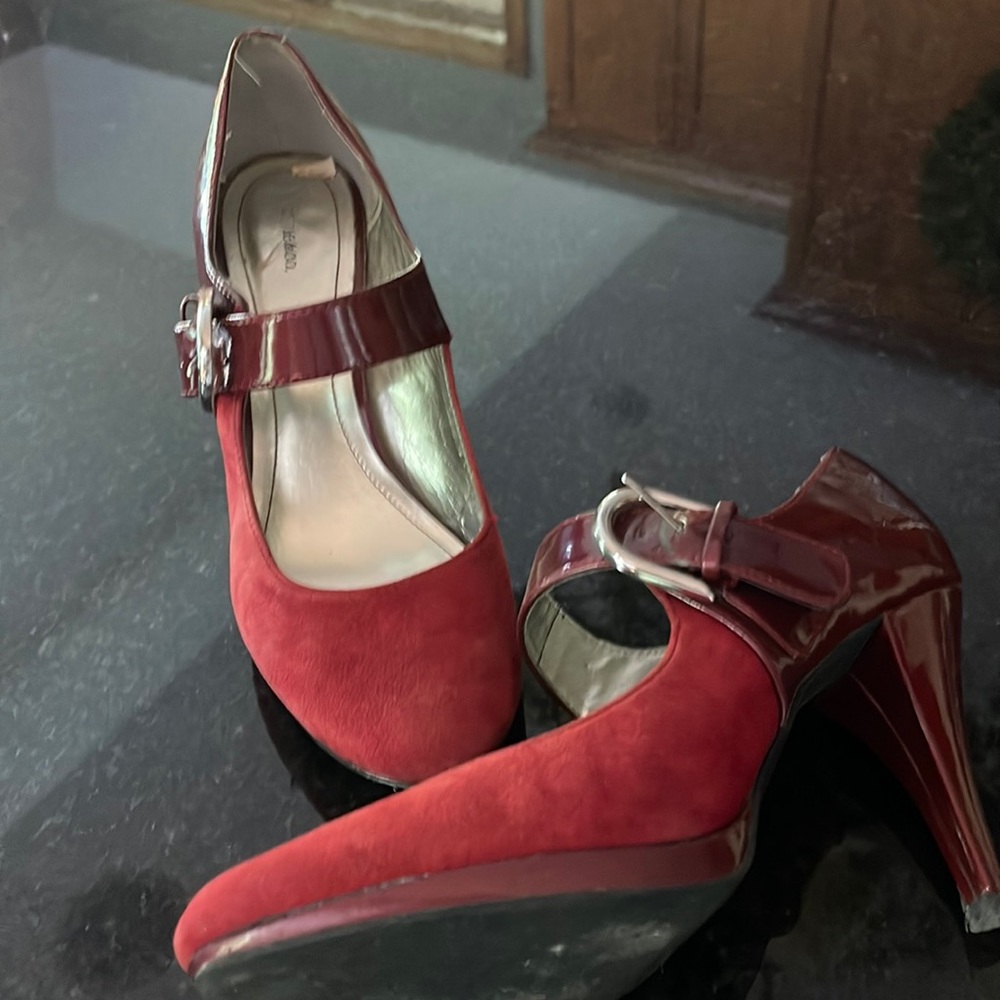 9.5 red heels